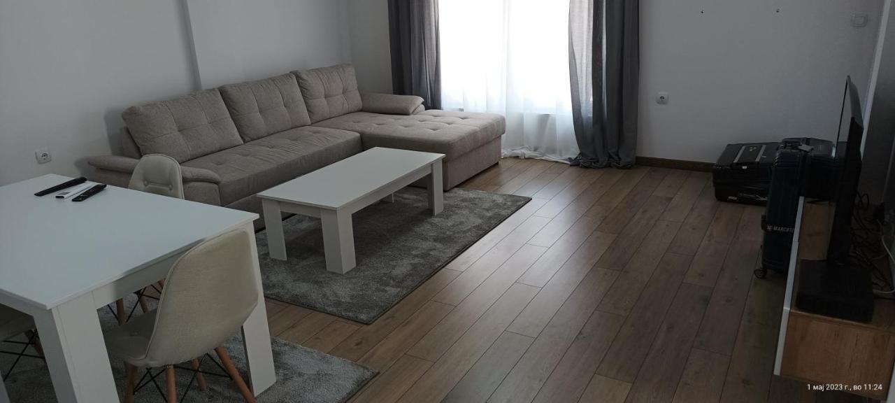 Grand Apartments 斯特鲁米察 外观 照片